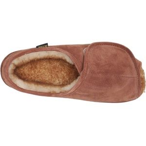 Old friend slippers size L 9.5-10.5 new never worn.